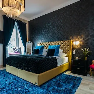 Center Of The Center, The Grand Deluxe , Budapest Ungarn